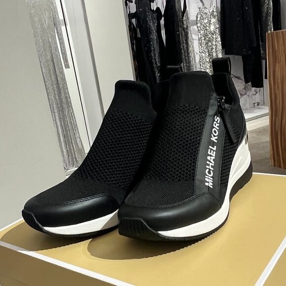 MICHAEL KORS Willis Stretch Knit Trainer (Size 6~6.5) - Picture 1 of 8